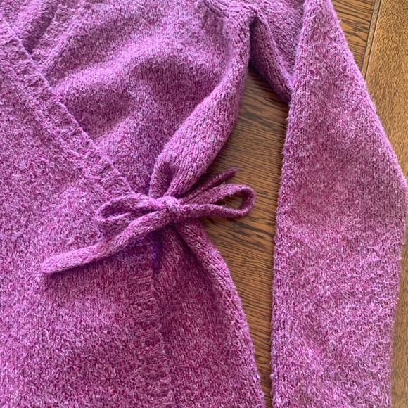 Beautiful Hanna Andersson sweater - Picture 2 of 3